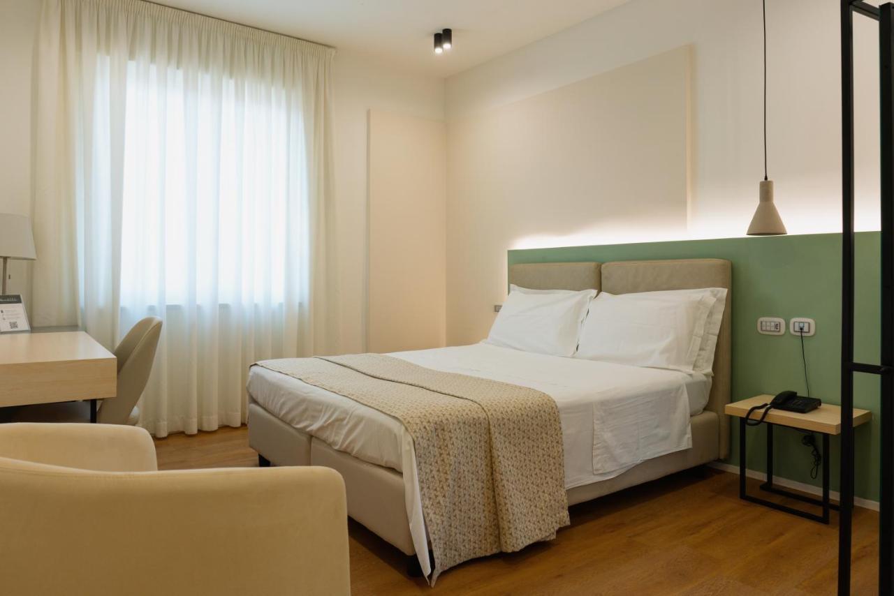 Plana Hotel Caserta Exterior foto